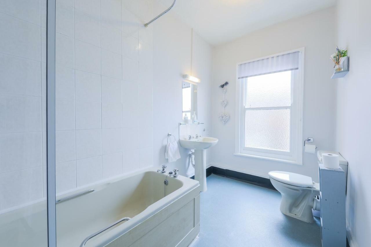 The Clee Hotel - Cleethorpes, Grimsby, Lincolnshire Экстерьер фото