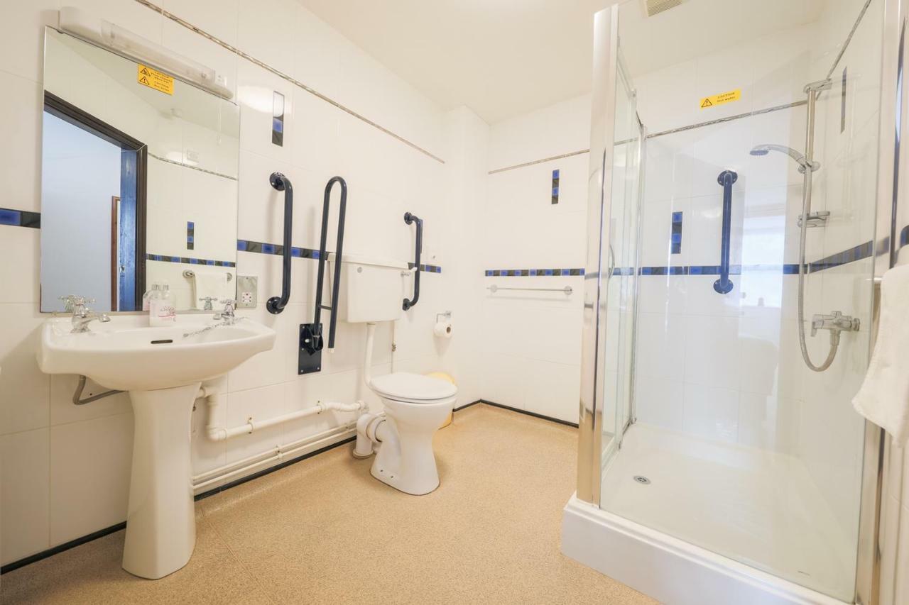 The Clee Hotel - Cleethorpes, Grimsby, Lincolnshire Экстерьер фото