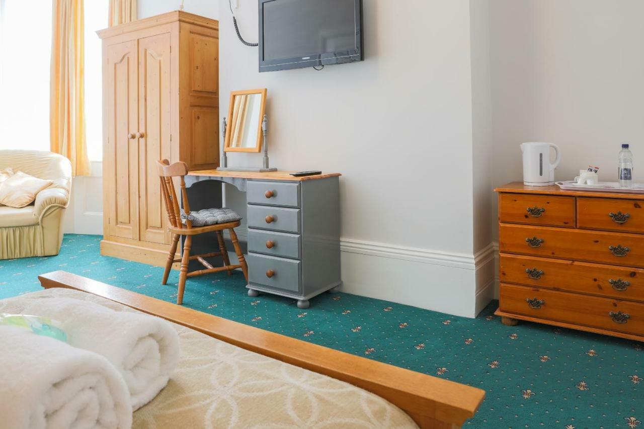 The Clee Hotel - Cleethorpes, Grimsby, Lincolnshire Экстерьер фото